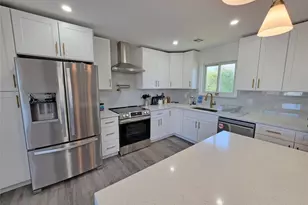 23 Dalny Pl, Sayville, NY 11782 - Photo 15