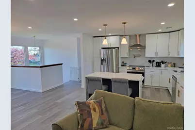 23 Dalny Place, Sayville, NY 11782 - Photo 9