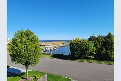 23 Dalny Place, Sayville, NY 11782 - Photo 23