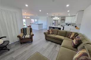 23 Dalny Pl, Sayville, NY 11782 - Photo 11