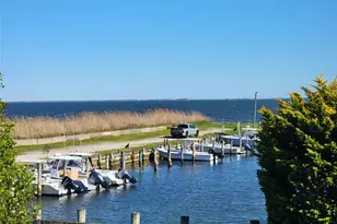23 Dalny Pl, Sayville, NY 11782 - Photo 21