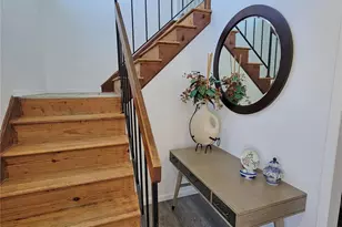 23 Dalny Pl, Sayville, NY 11782 - Photo 7
