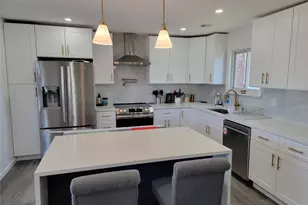 23 Dalny Pl, Sayville, NY 11782 - Photo 13
