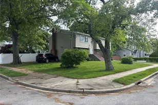 9 Oakley St, Massapequa, NY 11758 - Photo 3