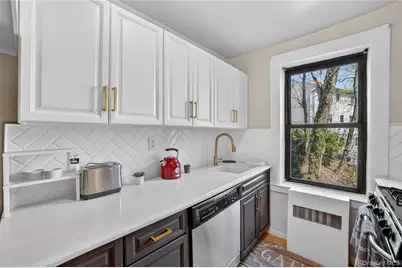 42 Pondfield Road W #4F, Bronxville, NY 10708 - Photo 15