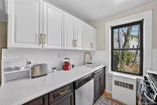 42 Pondfield Rd W, Bronxville, NY 10708 - Photo 15