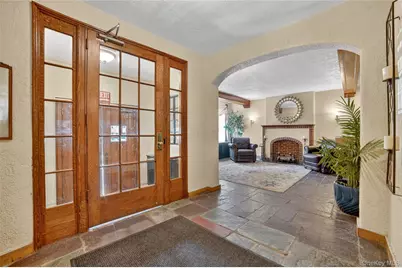 42 Pondfield Road W #4F, Bronxville, NY 10708 - Photo 3