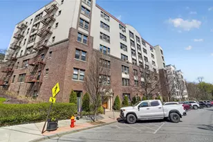42 Pondfield Rd W, Bronxville, NY 10708 - Photo 29