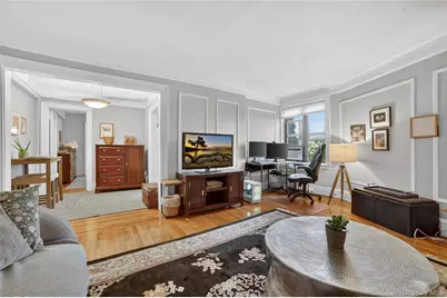 42 Pondfield Road W #4F, Bronxville, NY 10708 - Photo 9