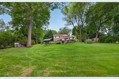 12 Wildwood Drive, Dix Hills, NY 11746 - Photo 33