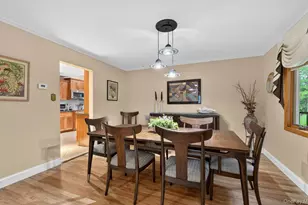 12 Wildwood Dr, Dix Hills, NY 11746 - Photo 7