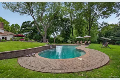 12 Wildwood Drive, Dix Hills, NY 11746 - Photo 31
