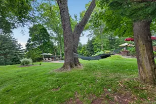 12 Wildwood Dr, Dix Hills, NY 11746 - Photo 35