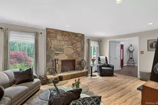 12 Wildwood Dr, Dix Hills, NY 11746 - Photo 5