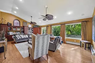 1304 Harbor Rd, Hewlett, NY 11557 - Photo 9