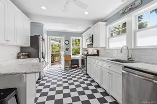 35 Prescott Ave, White Plains, NY 10605 - Photo 15