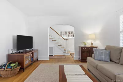 35 Prescott Avenue, White Plains, NY 10605 - Photo 7