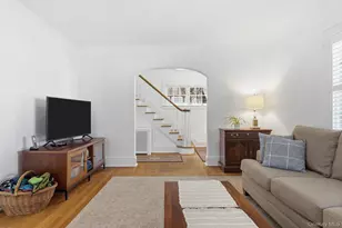 35 Prescott Ave, White Plains, NY 10605 - Photo 7