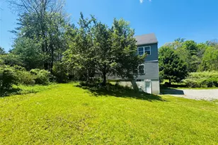 633 Winterton Rd, Bloomingburg, NY 12721 - Photo 3