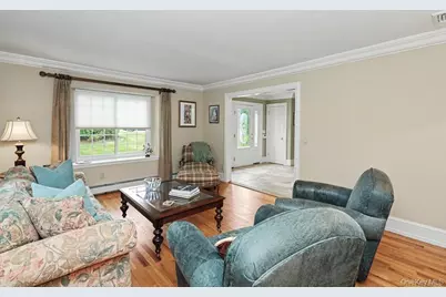 39 Tamara Court, Melville, NY 11747 - Photo 9