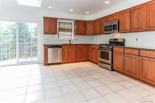 6 Oakstwain Rd, Scarsdale, NY 10583 - Photo 9