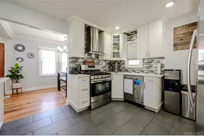58 N Montgomery Street, Valley Stream, NY 11580 - Photo 7