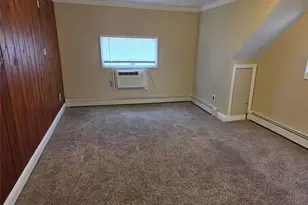68 Summer Ln, Hicksville, NY 11801 - Photo 13