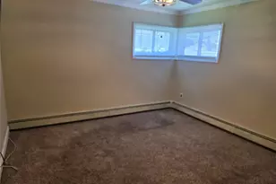 68 Summer Ln, Hicksville, NY 11801 - Photo 9