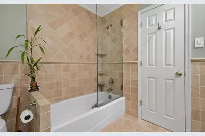 19 Seward Drive, Woodbury, NY 11797 - Photo 23