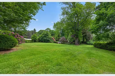 19 Seward Drive, Woodbury, NY 11797 - Photo 33
