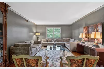 19 Seward Drive, Woodbury, NY 11797 - Photo 5