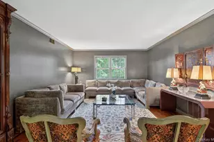 19 Seward Dr, Woodbury, NY 11797 - Photo 5