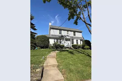 10 Forest Row, Great Neck, NY 11023 - Photo 1