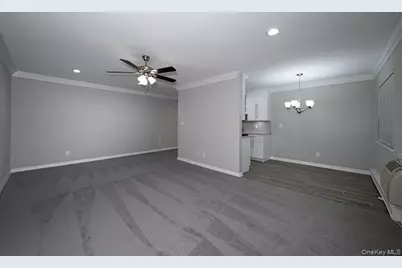 9 Williams Boulevard #5-2L, Lake Grove, NY 11755 - Photo 5