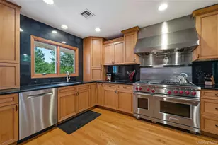 25 Edcris Ln, Huntington, NY 11743 - Photo 11