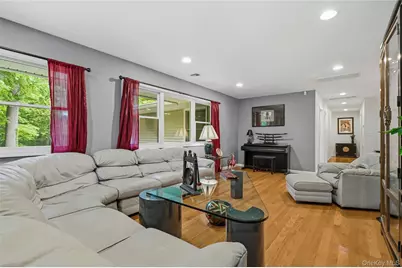 25 Edcris Lane, Huntington, NY 11743 - Photo 23