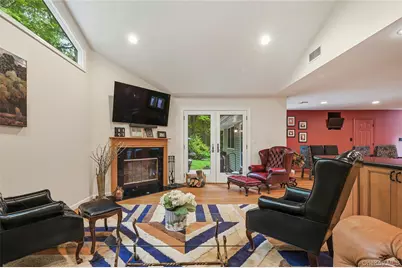 25 Edcris Lane, Huntington, NY 11743 - Photo 15