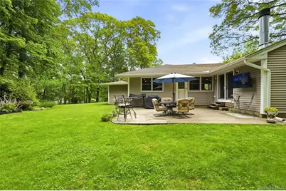 25 Edcris Lane, Huntington, NY 11743 - Photo 35
