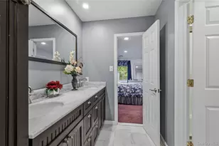 25 Edcris Ln, Huntington, NY 11743 - Photo 29