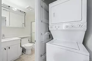 120-27 Riviera Ct, College Point, NY 11356 - Photo 27