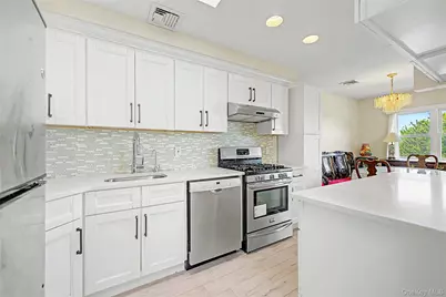 12027 Riviera Court #2B, College Point, NY 11356 - Photo 17