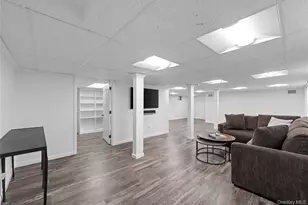 11 Hickory Rd, Woodmere, NY 11598 - Photo 37