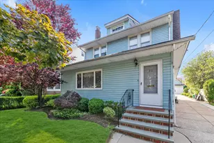 23 Thompson Pl, Lynbrook, NY 11563 - Photo 9