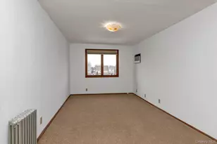 23 Thompson Pl, Lynbrook, NY 11563 - Photo 7