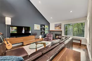 127 Stone Bridge Square, Chappaqua, NY 10514 - Photo 9