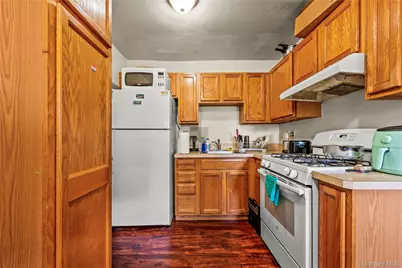 200 Lowndes Avenue #A, Huntington Station, NY 11746 - Photo 17