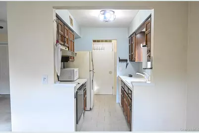 83 Sycamore Drive #83, Middletown, NY 10940 - Photo 3
