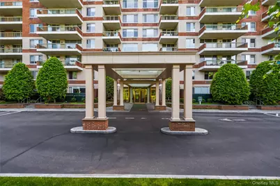 111 Cherry Valley Avenue #304, Garden City, NY 11530 - Photo 7
