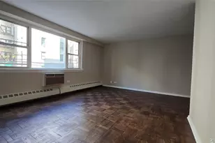 89-00 170th St, Jamaica, NY 11432 - Photo 5