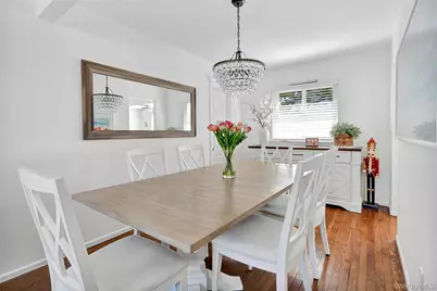 205 Villa Avenue, Deer Park, NY 11729 - Photo 5
